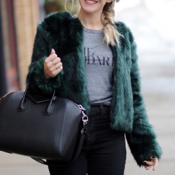 Forever 21 green faux fur coat Clearance